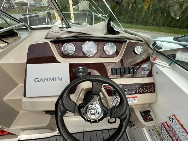 2009 Sea Ray 270 Sundancer