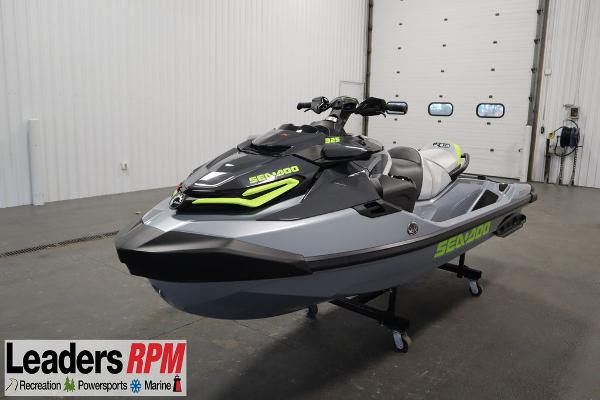 2025 Sea-Doo RXT-X™ 325 Ice Metal / Manta Green