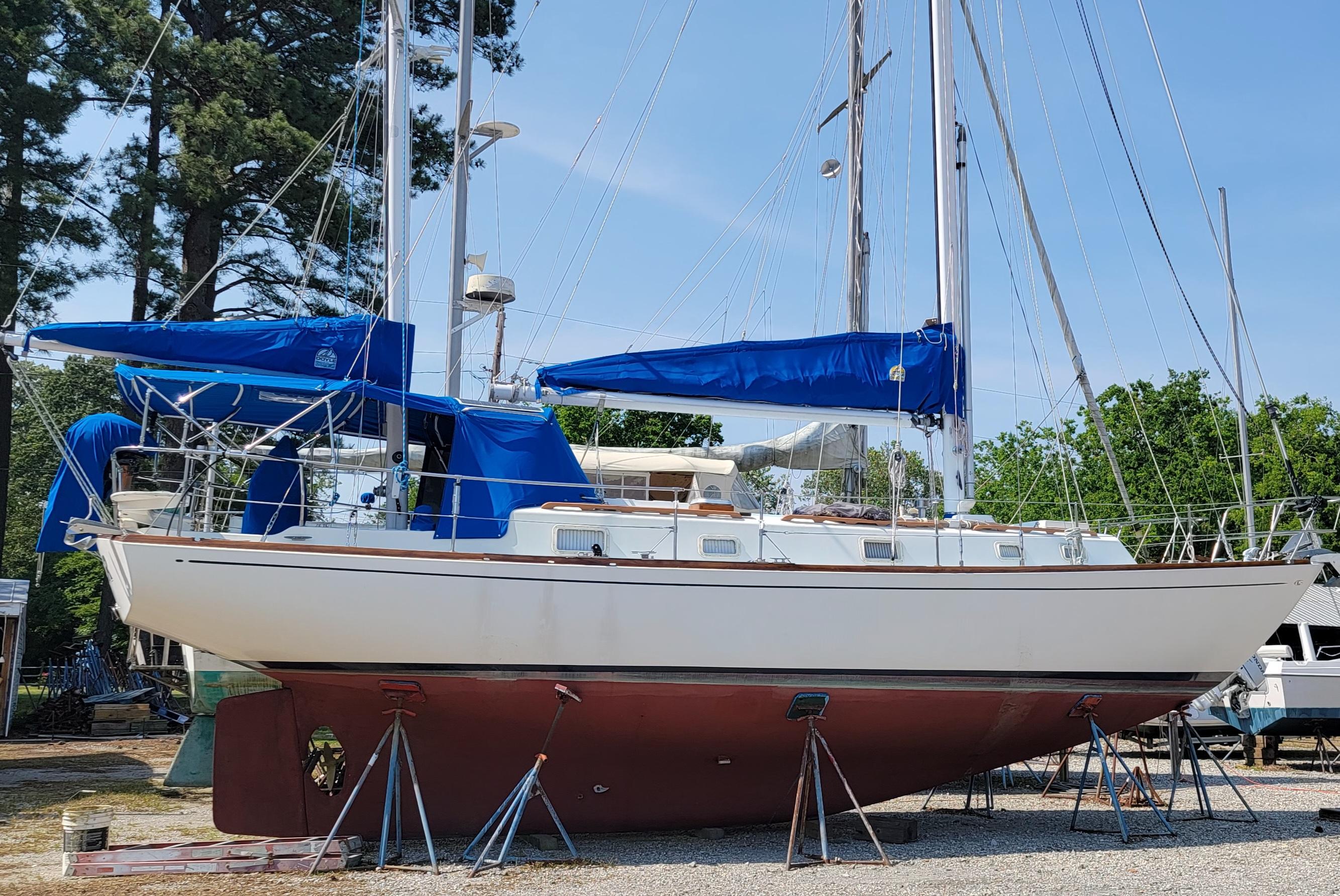 40 foot morgan sailboat