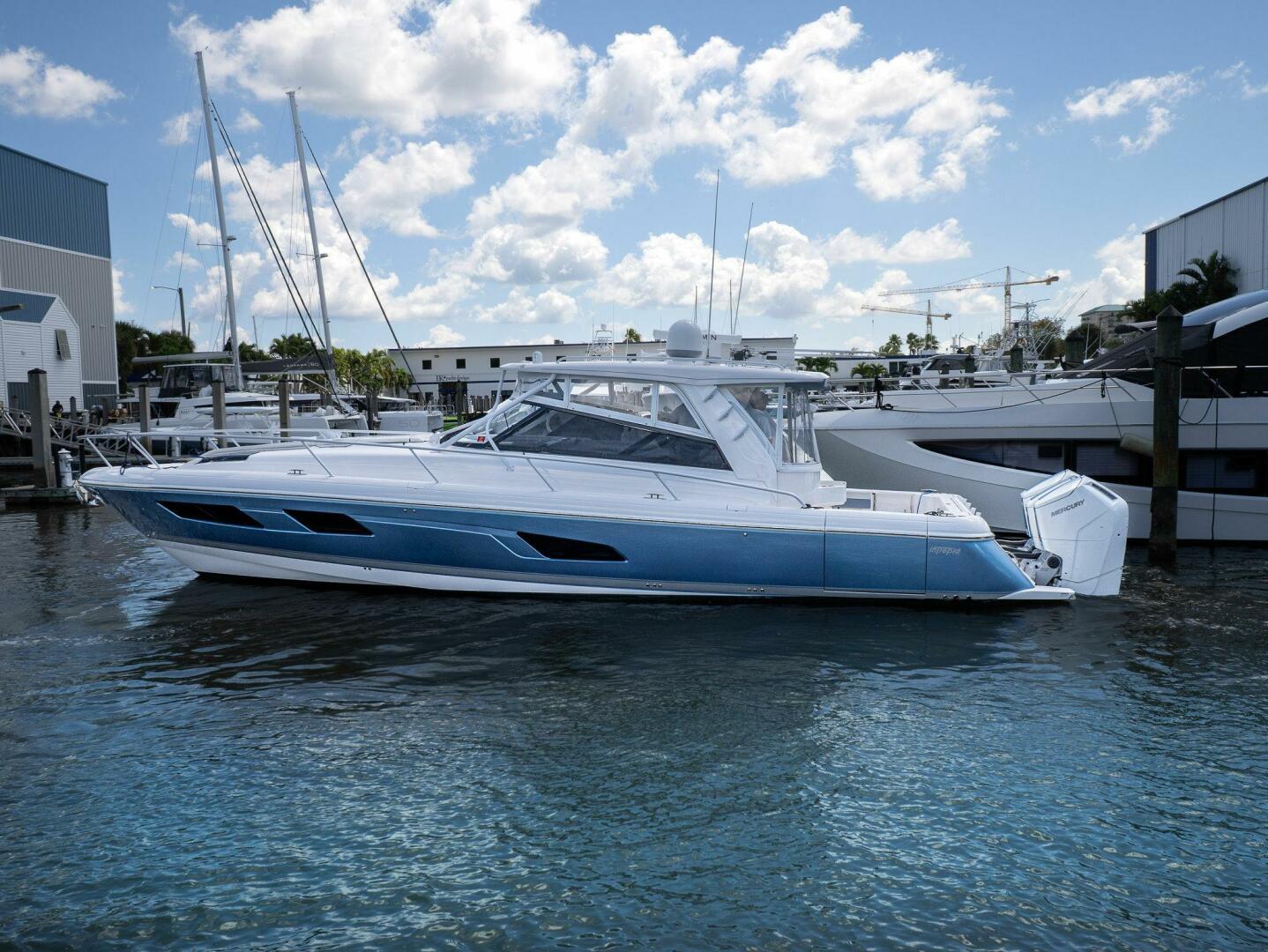 2022 Intrepid 477 Evolution
