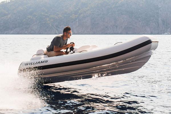 2025 Williams Jet Tenders Turbojet 325