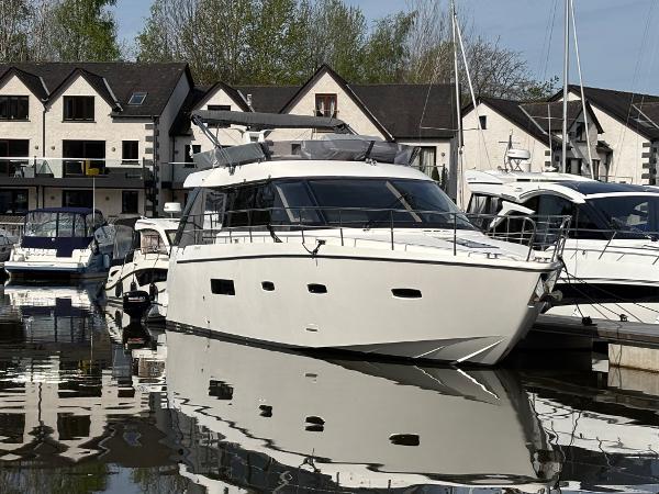 2011 Sealine F42