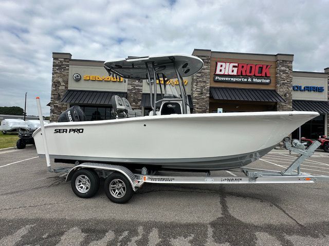 2025 Sea Pro 222 CC W/200HP