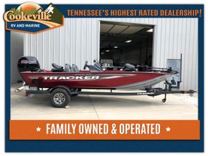 Bass Tracker PRO TEAM 195 XTE 2026 Bass Tracker PRO TEAM 195 XTE boat at Cookeville RV and Marine dealership.