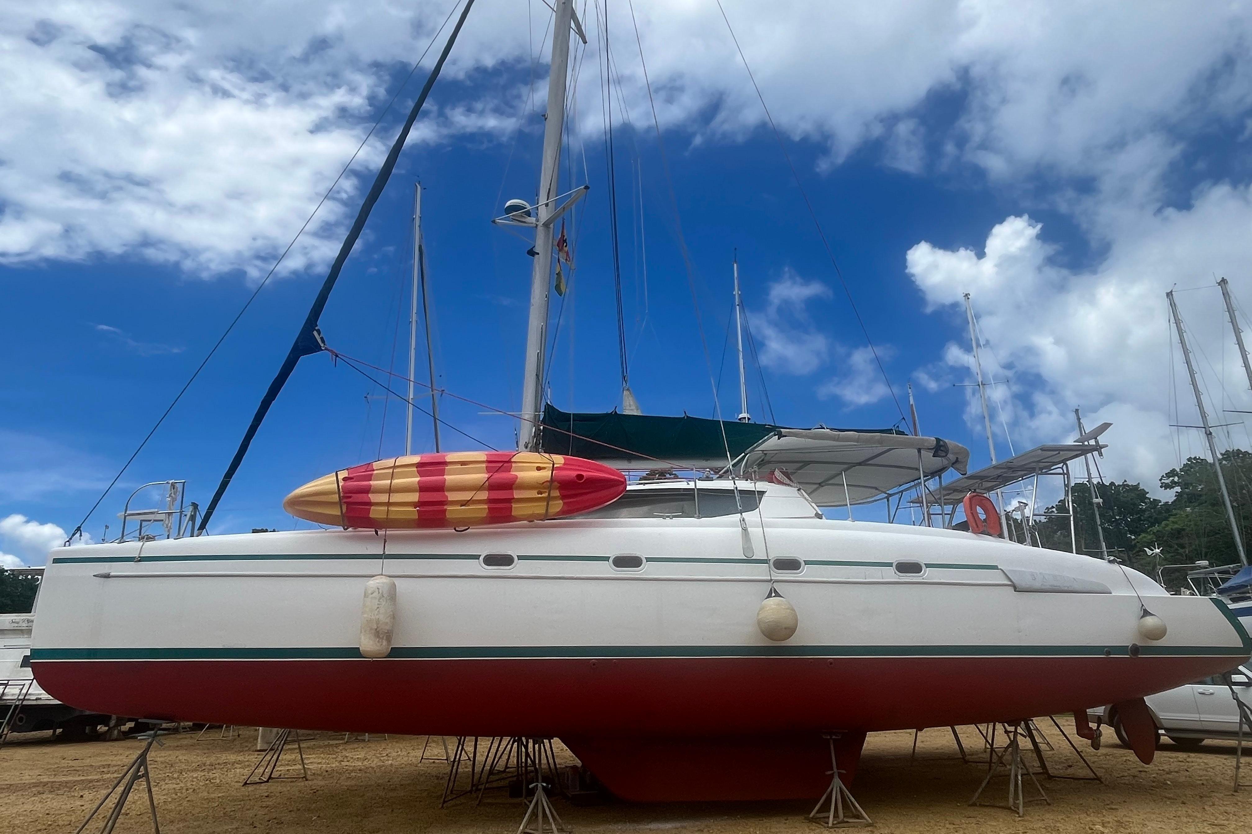 2004 Fountaine Pajot Bahia 46