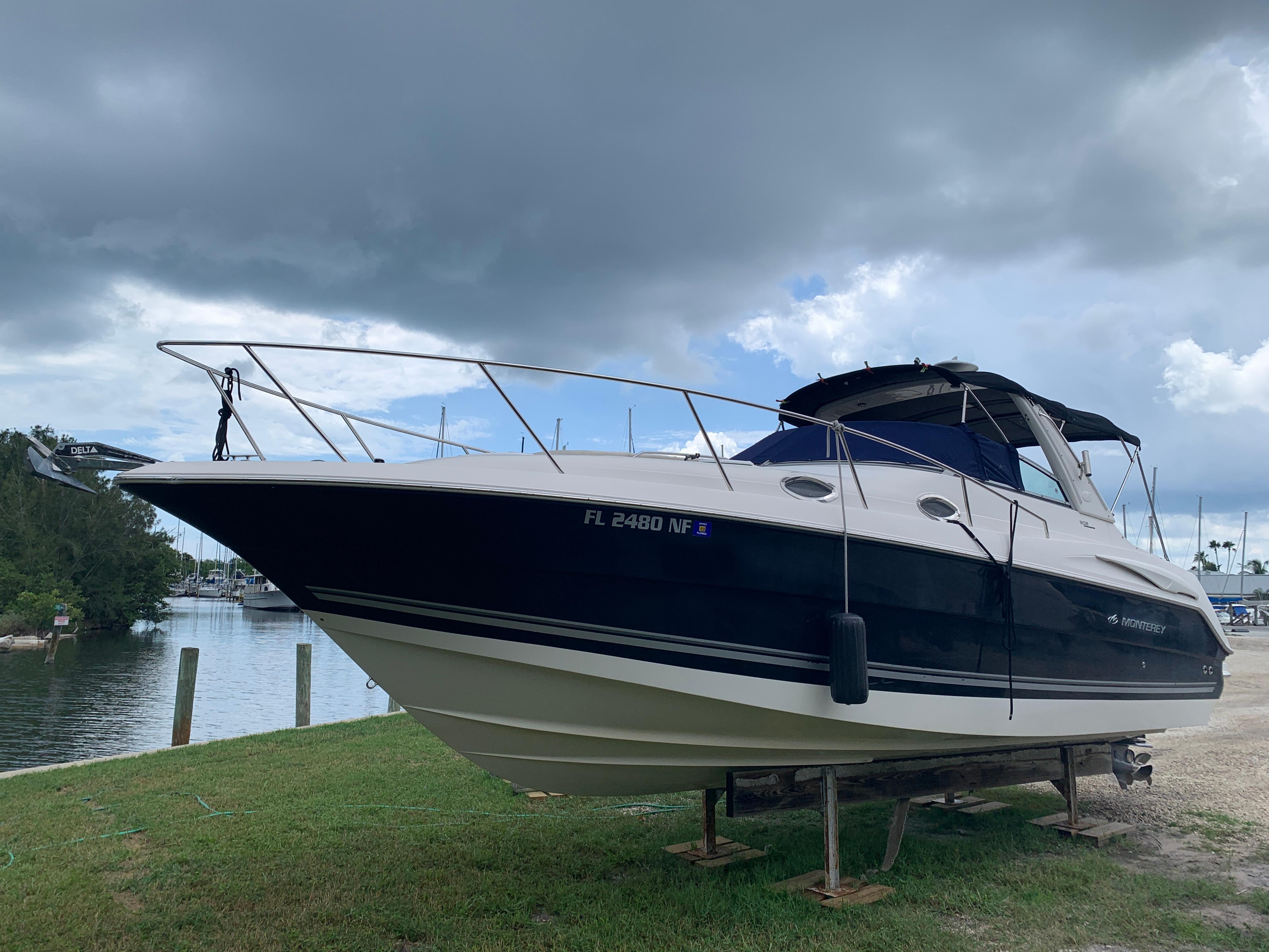 2006 Monterey 302 Cruiser