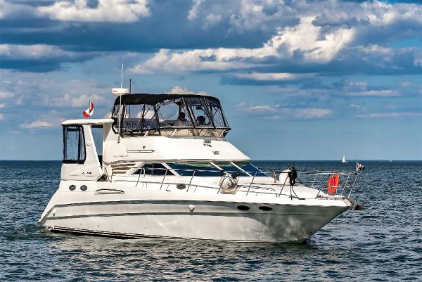 1998 Sea Ray 420 Aft Cabin