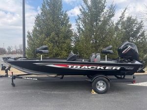 Tracker Pro Team 190 2025 Tracker Pro Team 190 boat on trailer, parked outdoors.
