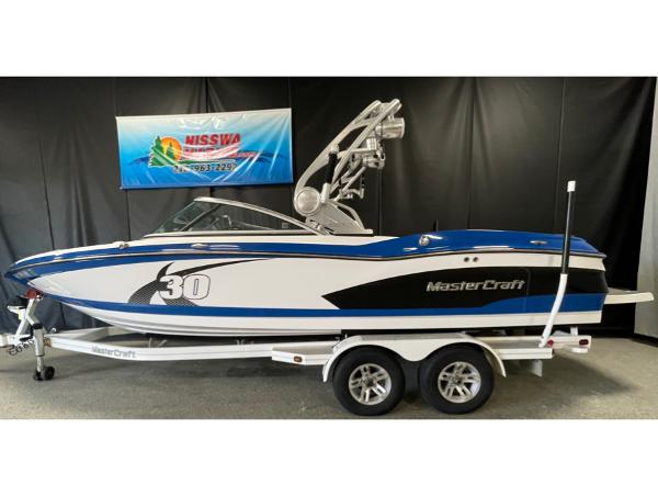 MasterCraft X-9 with Wakeboard Tower Trailerable Storage fishing ski Boat Cover 