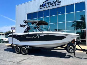 2023 MasterCraft X24