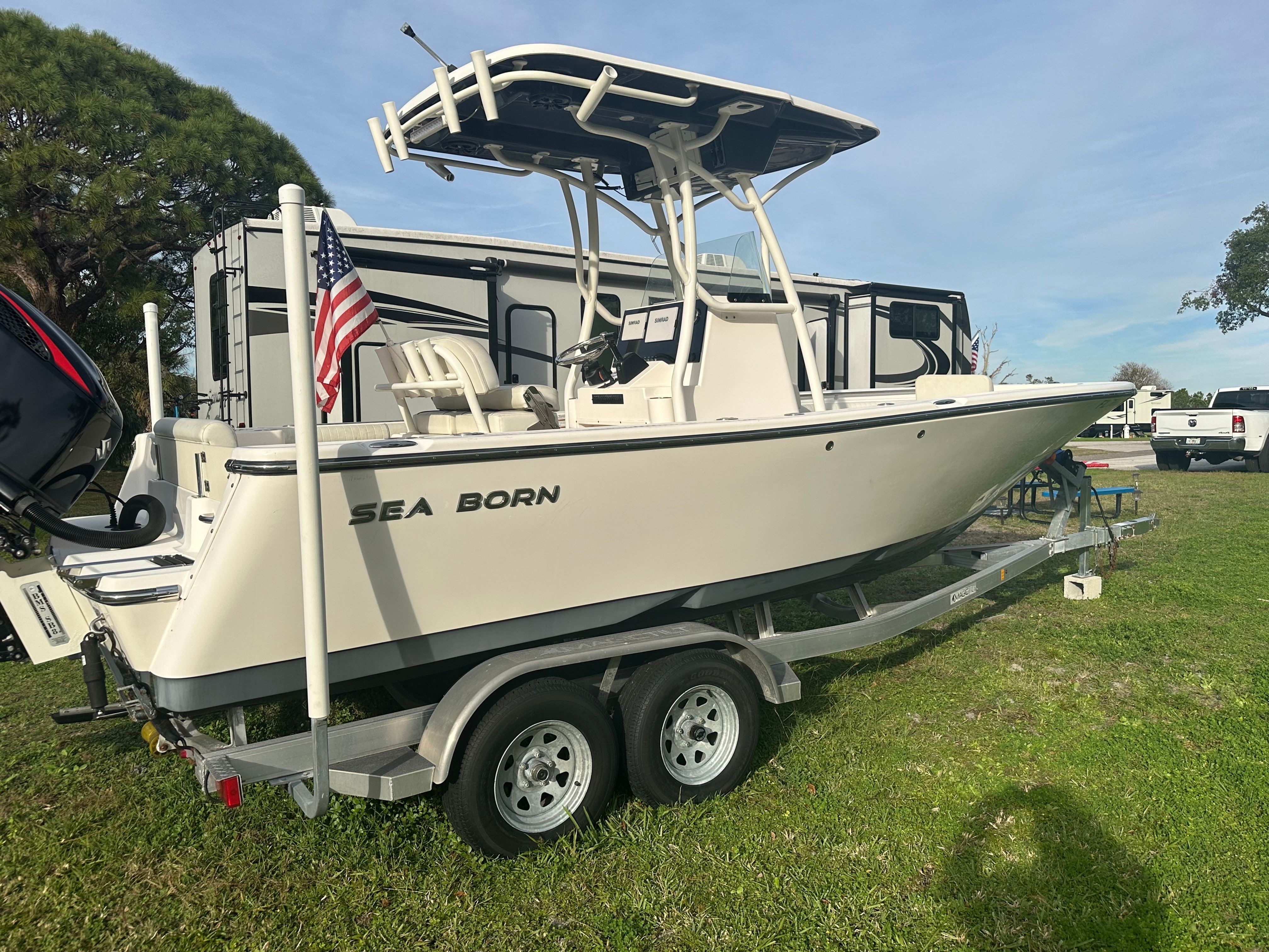 2020 Sea Born LX22 Center Console