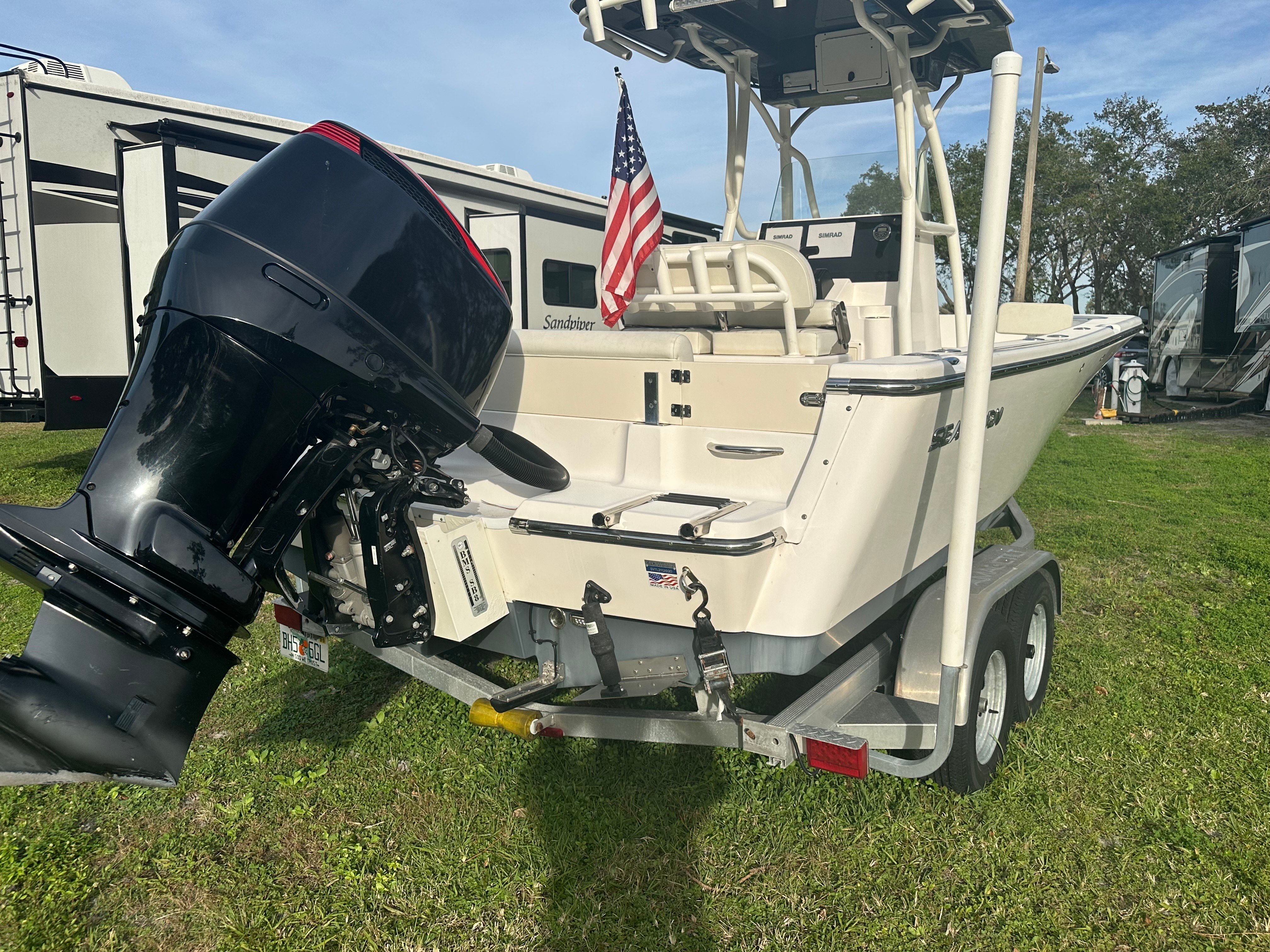 2020 Sea Born LX22 Center Console
