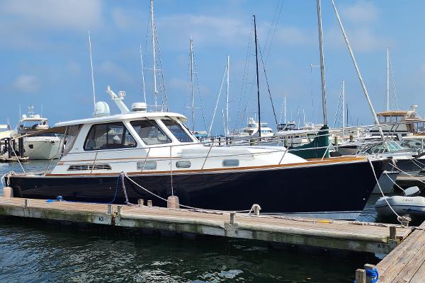 Sabre 38 Express Cruiser Profile