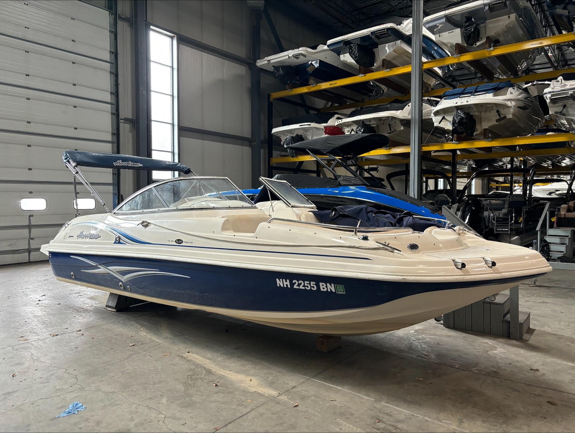 Hurricane 217 Sundeck