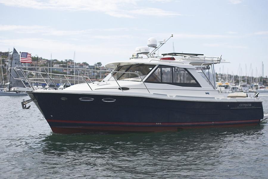 2015 Cutwater 30 Sedan LE