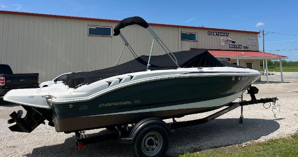 2017 Chaparral 19 H20 Sport
