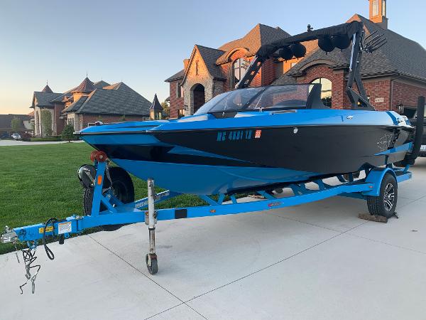 Axis A24 2021 New Boat For Sale In Manotick Ontario Boatdealers Ca