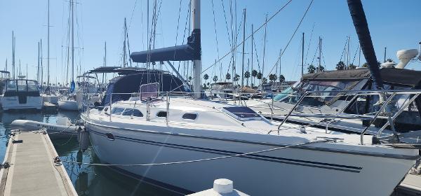 2004 Catalina 350 Sloop