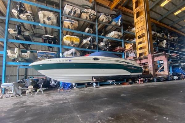 2004 Sea Ray 240 Sundeck
