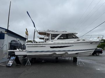 2025 Cutwater C-32 Coupe