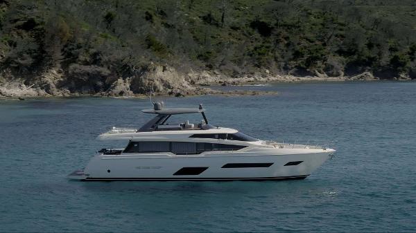 2018 Ferretti Yachts 780