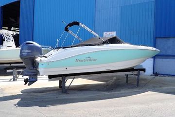 2021 NauticStar 223 DC