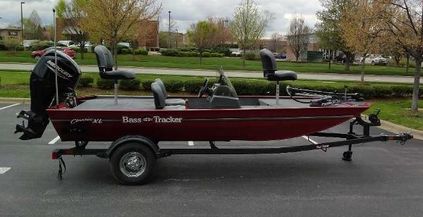 2025 Tracker Bass Tracker Classic XL