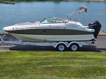 2014 Hurricane SunDeck 2200 OB