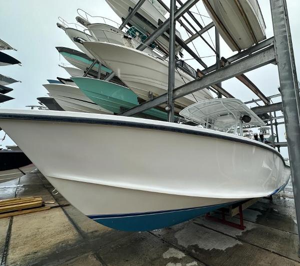 2002 Ocean Master 31 Center Console