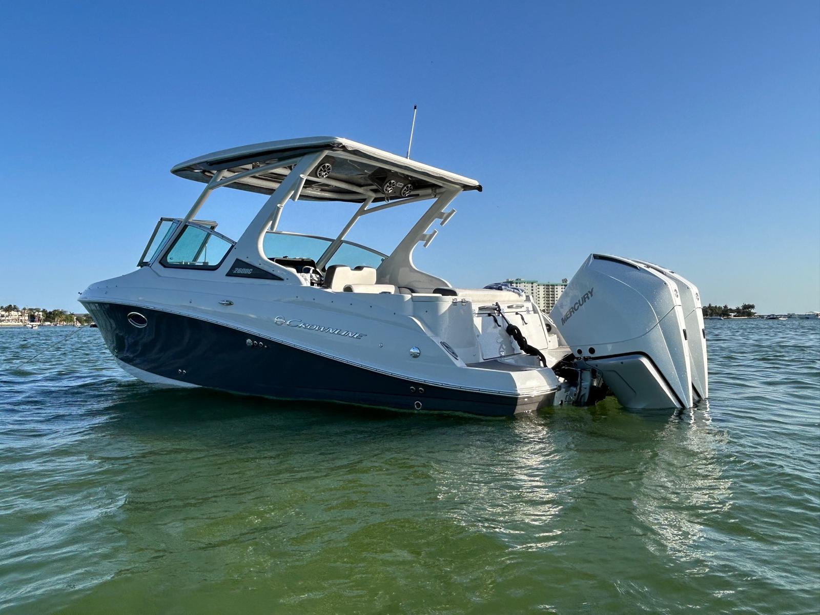 2024 Crownline 260DC