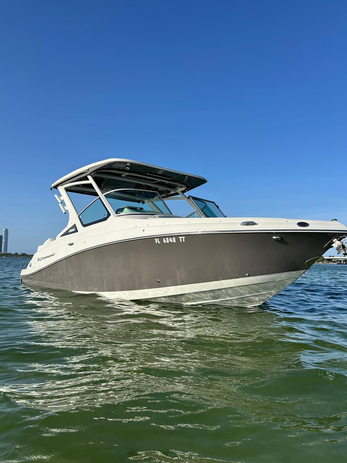 2024 Crownline 260DC