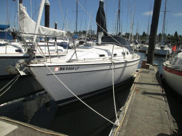 Pearson 303 Port side