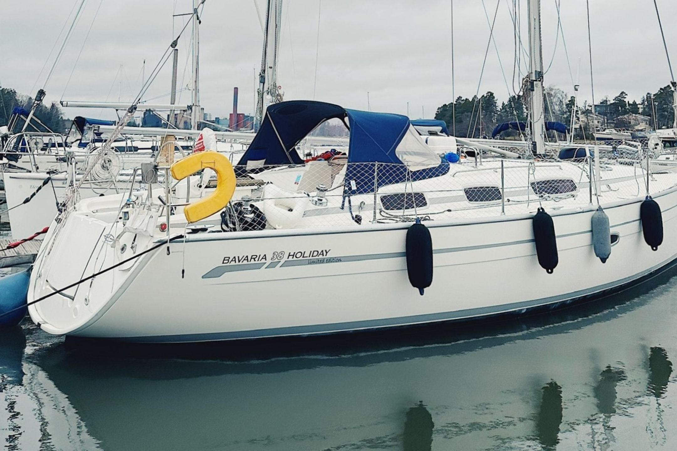 2009 Bavaria 38 Holiday