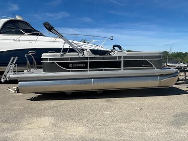 2025 Godfrey EX2286SBCX