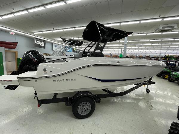 2025 Bayliner D20