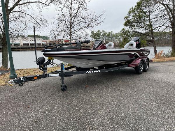 Nitro Z21 XL Pro 2024 Nitro Z21 XL Pro boat on trailer by lakeside.