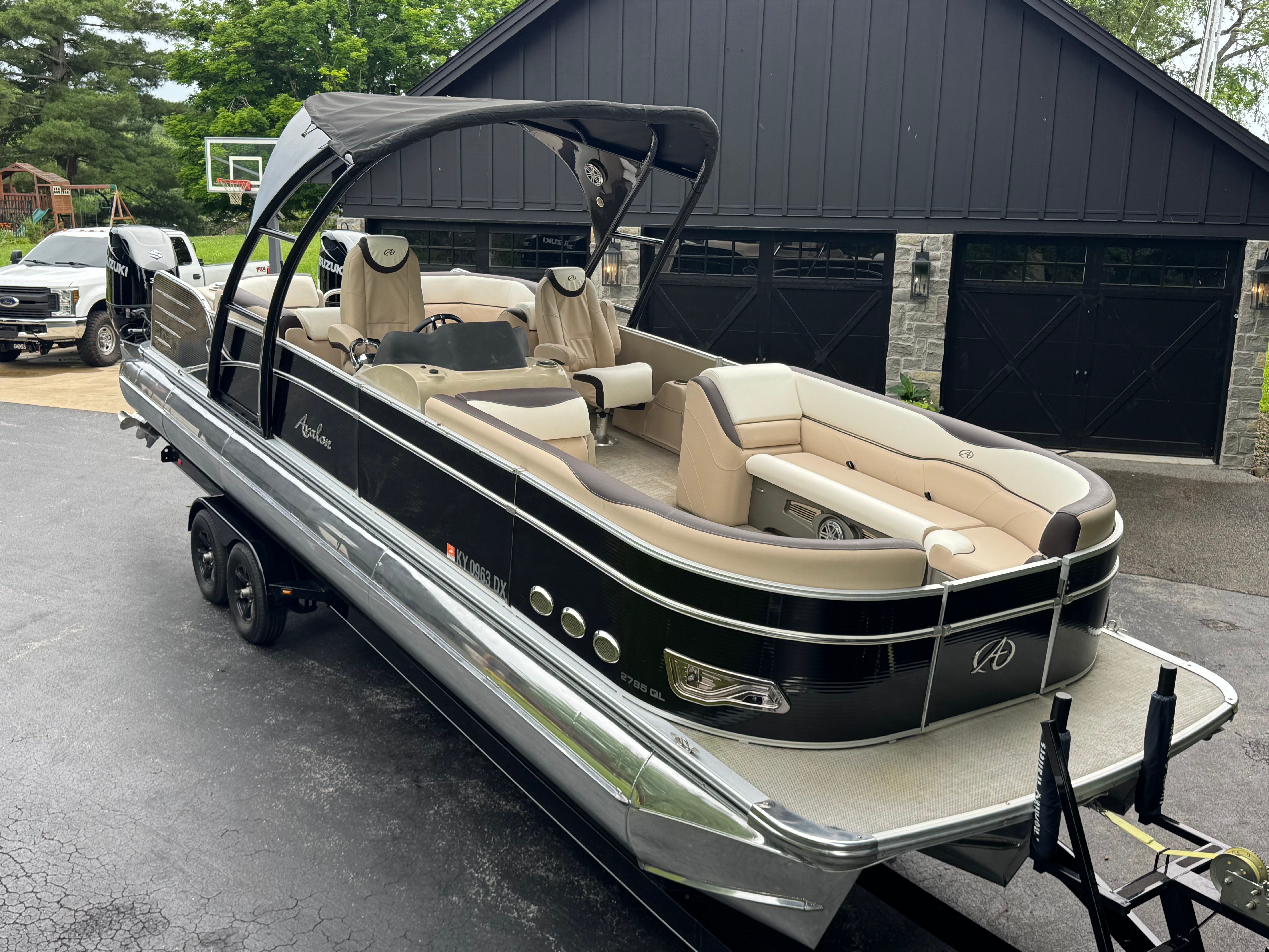 2016 Avalon Windjammer Elite - 27'