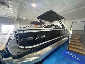 2025 Godfrey Aqua Patio 235 ULW
