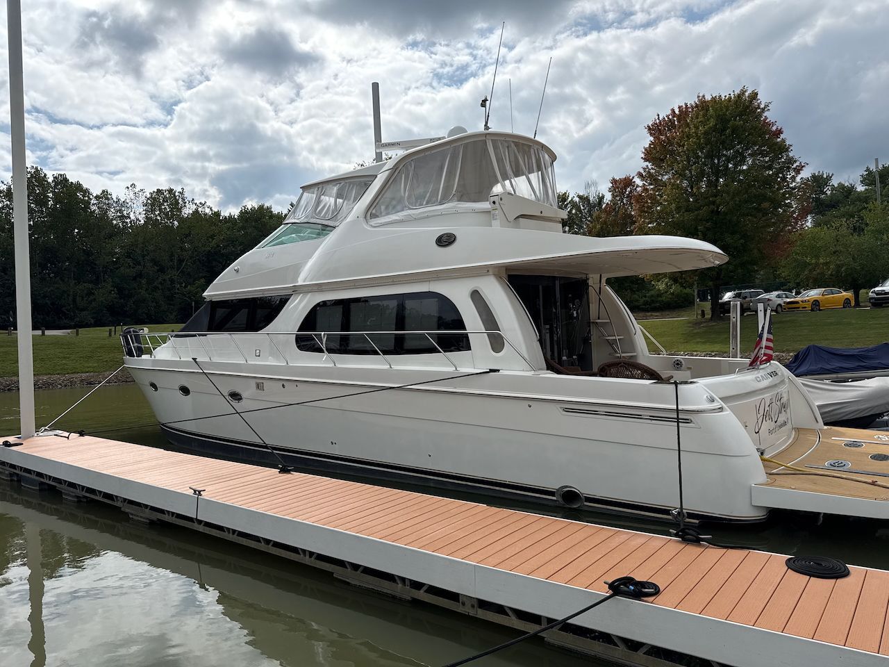 2005 Carver 56 Voyager