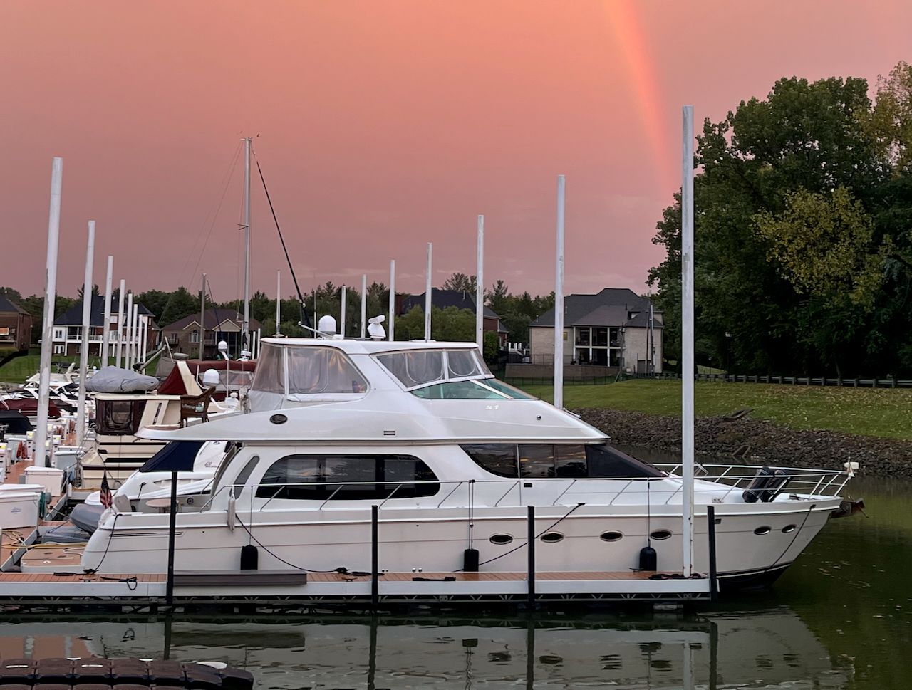 2005 Carver 56 Voyager