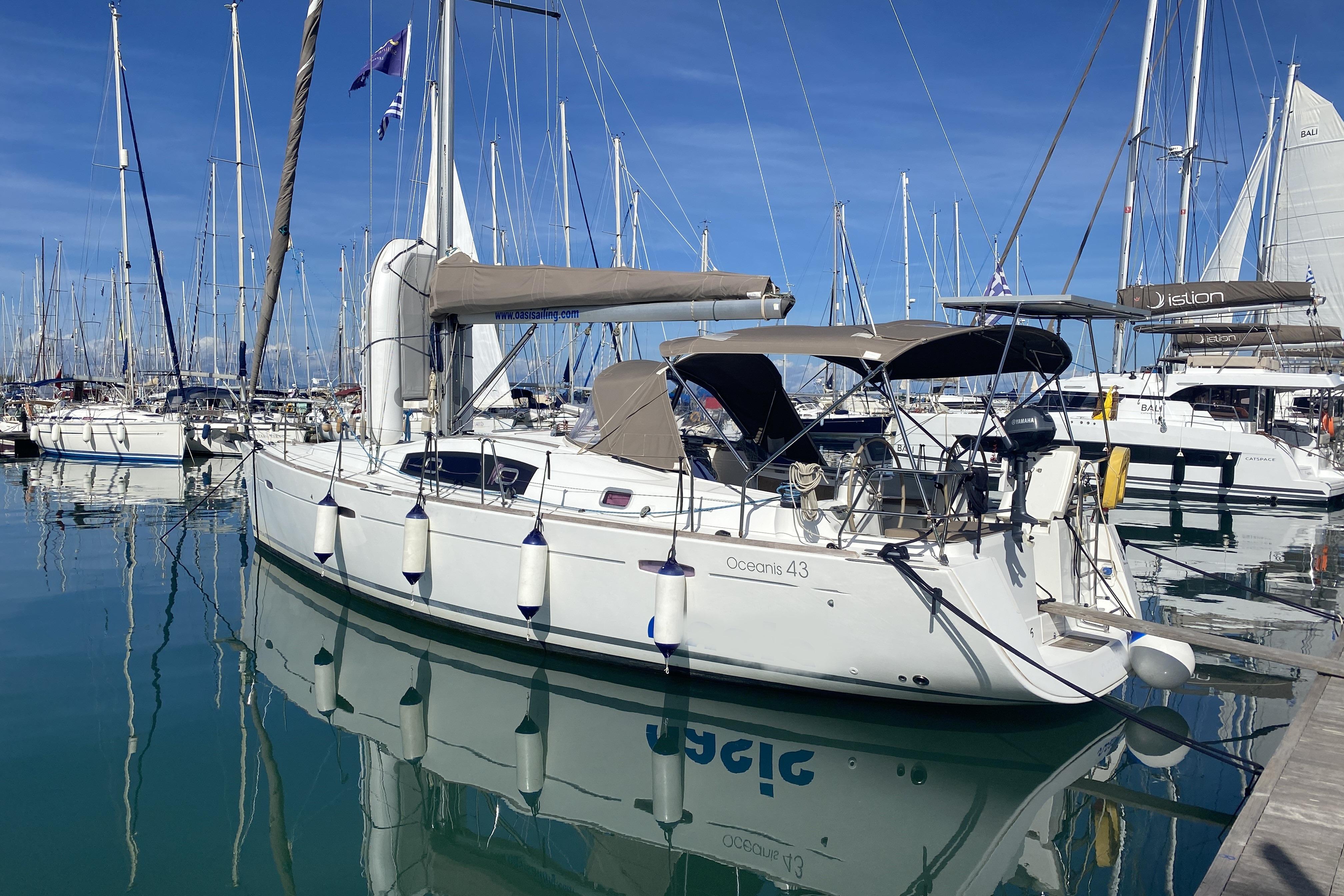 2010 Beneteau Oceanis 43