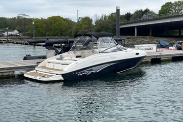 2005 Rinker 232 Captiva