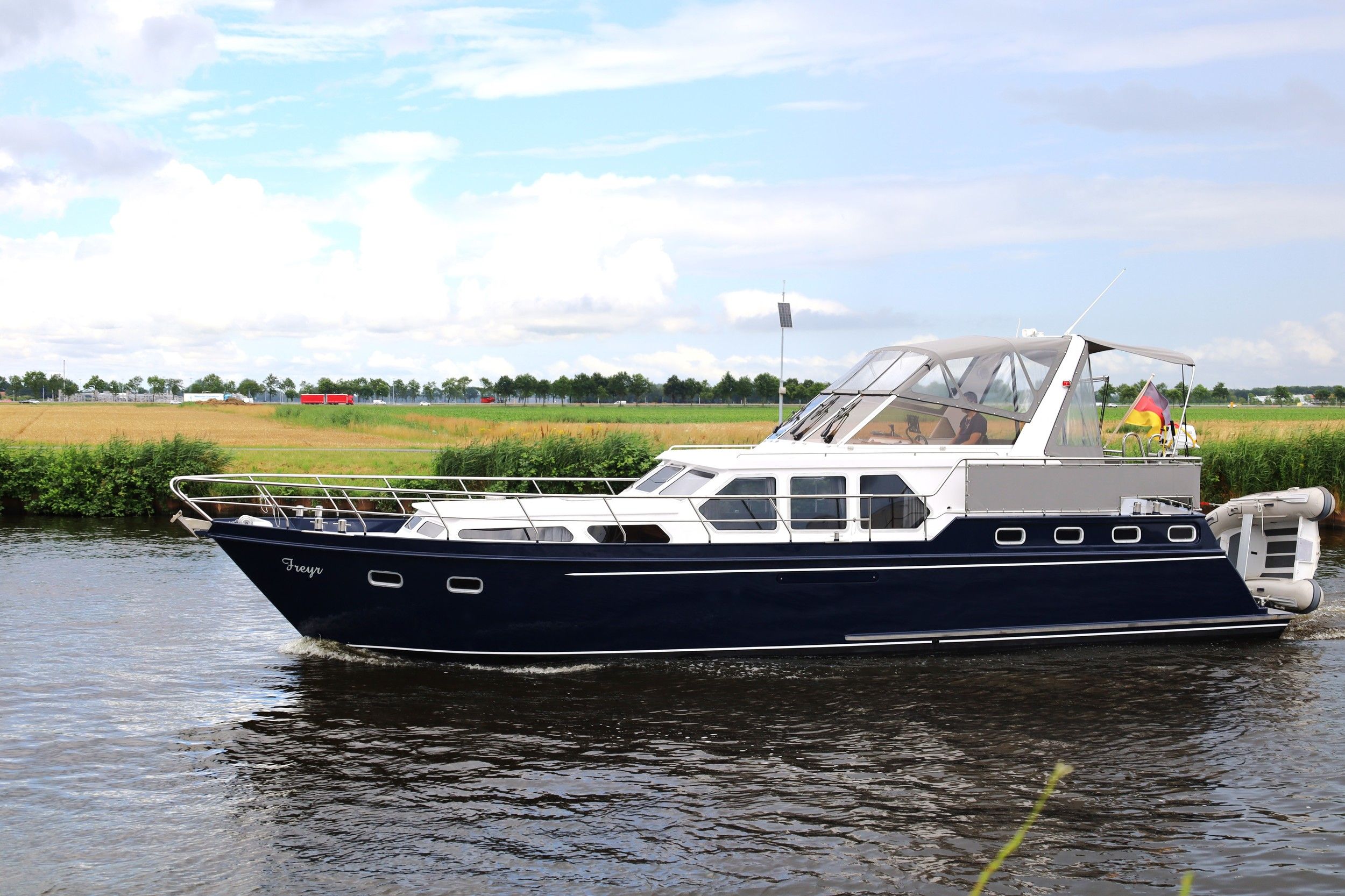 2004 Valkkruiser 42AK