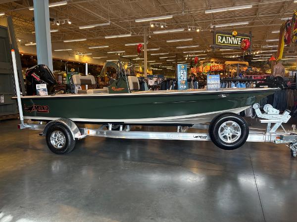 2025 Mako 18 Pro Skiff Backwater Edition