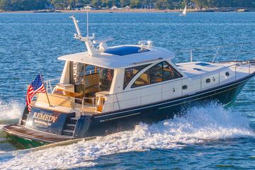 2014 Hunt Yachts 44