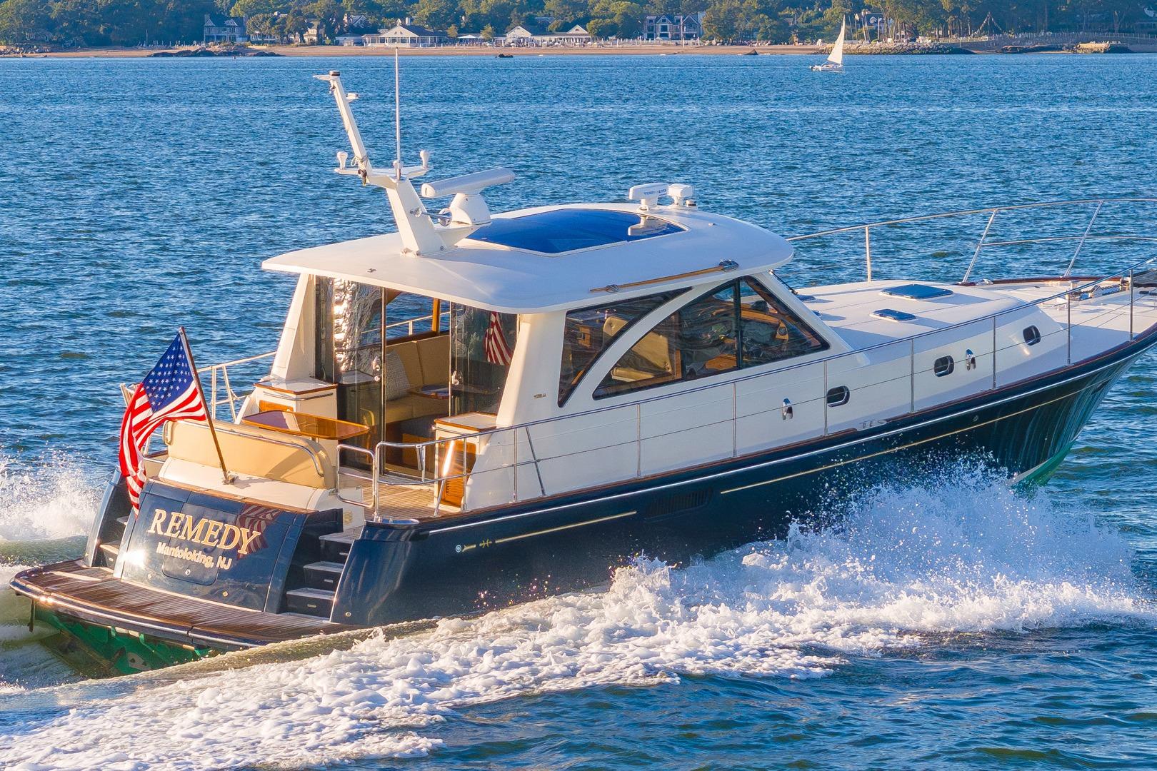 2014 Hunt Yachts 44