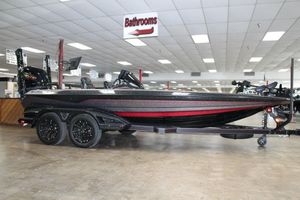 Skeeter FXR20 Limited 2025 Skeeter FXR20 Limited boat displayed indoors on a trailer.