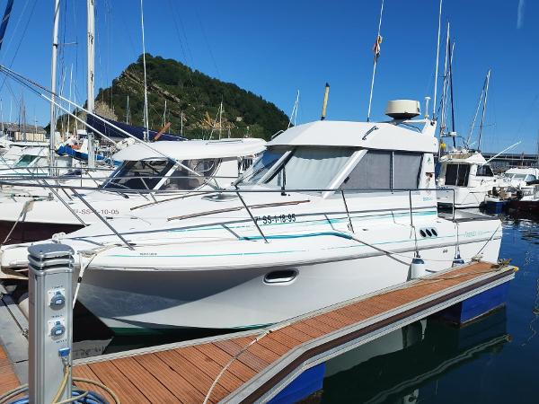 1995 Beneteau Antares 805