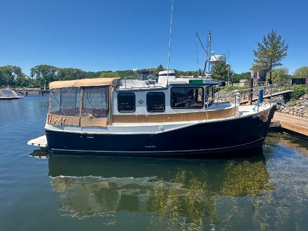 2011 Ranger Tugs R-25 SC