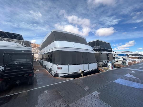 2020 Adonia Houseboat